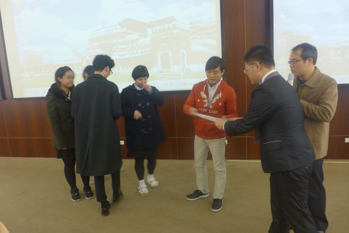 106.12.20 畢業專題成果展(2)圖片