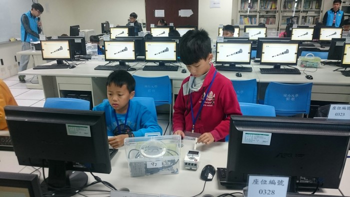 105.12.18LEGO體驗營活動照片圖片