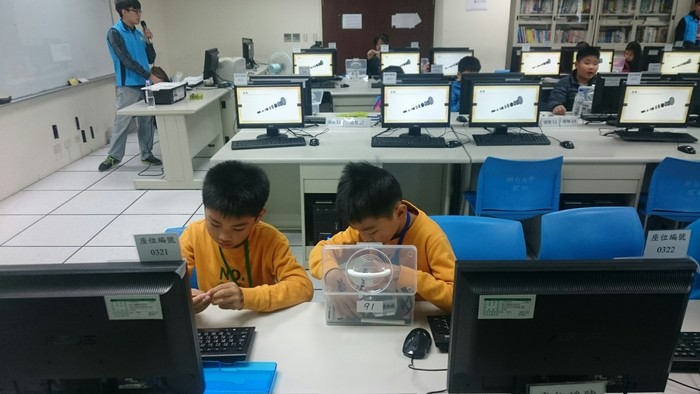 105.12.18LEGO體驗營活動照片圖片