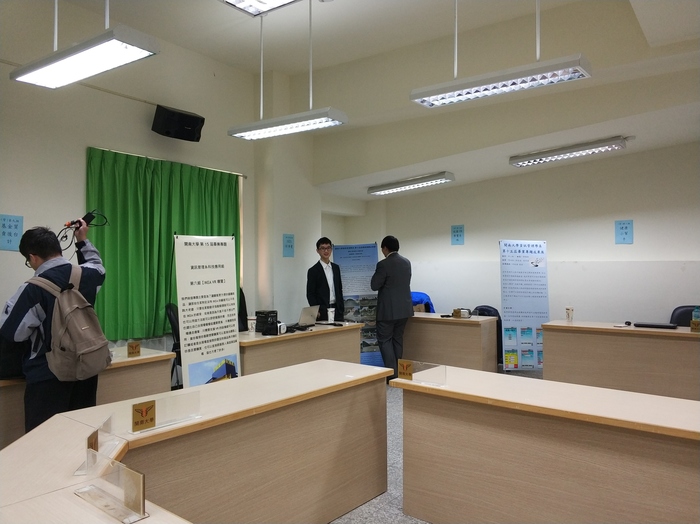 106.12.20 畢業專題成果展(3)圖片