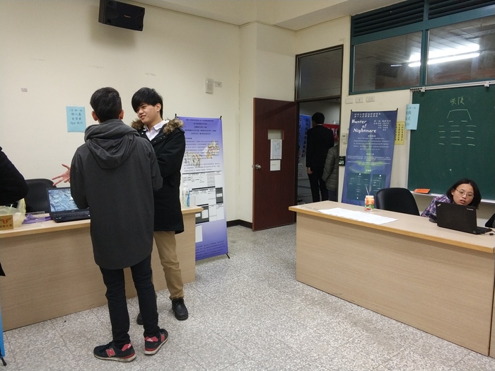 106.12.20 畢業專題成果展(3)圖片