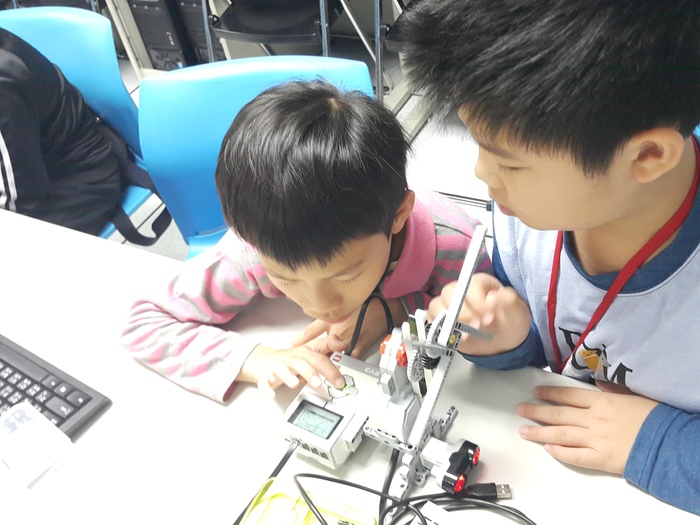 105.11.27 LEGO體驗營活動照片圖片