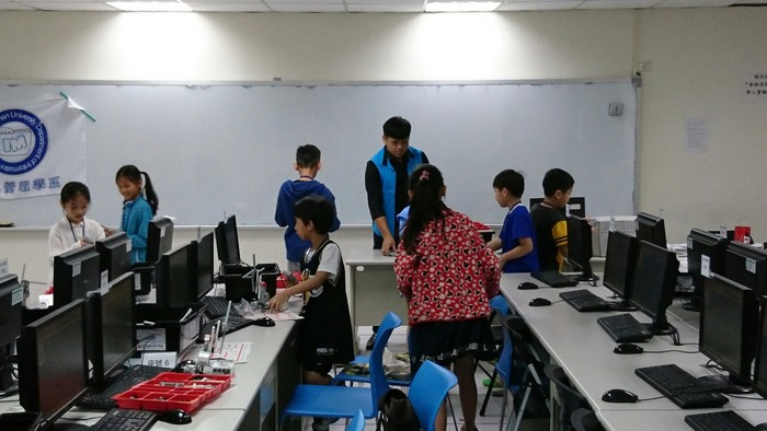 106.4.15 LEGO體驗營活動照片圖片