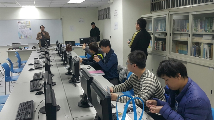 106.12.29 微型晶片與物聯網工作坊圖片