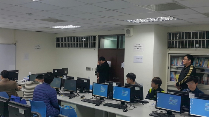 106.12.29 微型晶片與物聯網工作坊圖片