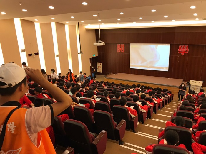 1090604-啟英高中來校參訪圖片