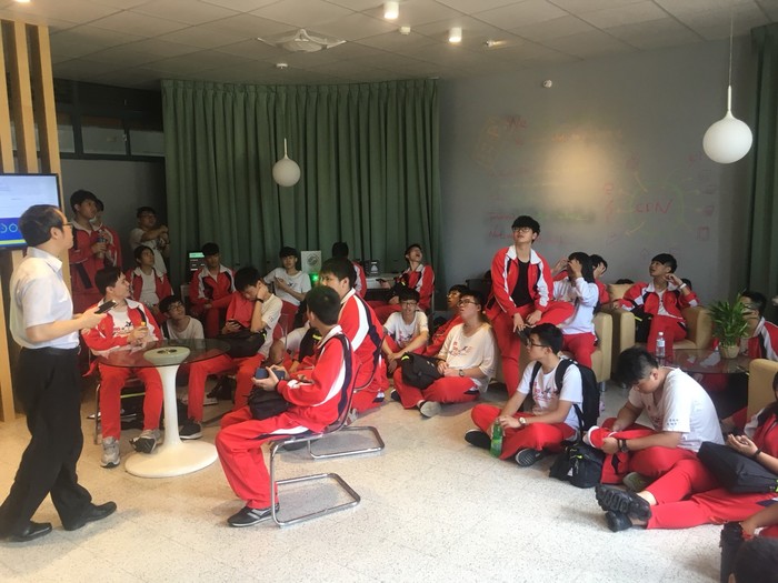 1080530-啟英高中來校參訪圖片