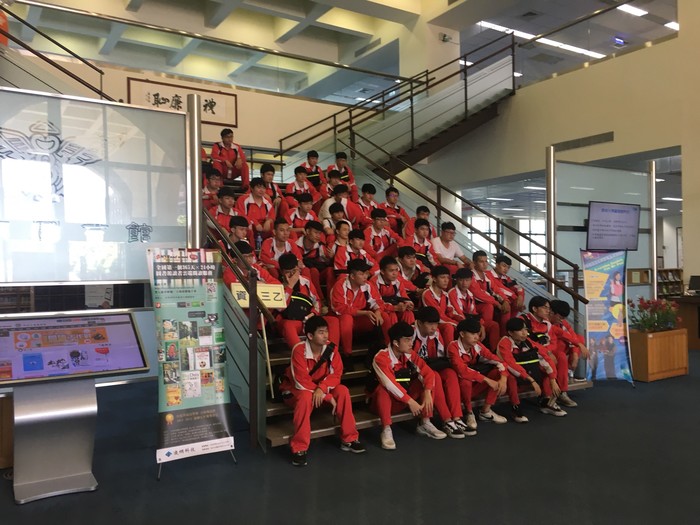1080530-啟英高中來校參訪圖片