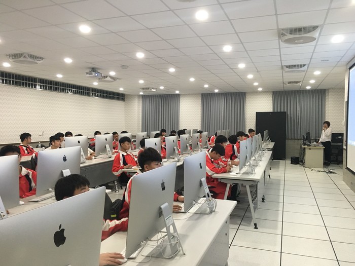 1080530-啟英高中來校參訪圖片