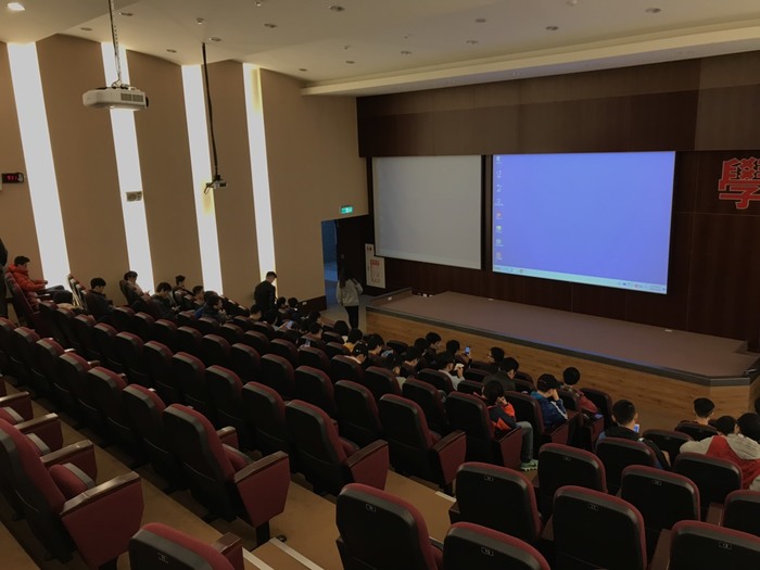 1081210-資訊人的未來與發展圖片