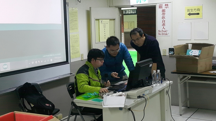 106.12.11 物聯網實作工作坊圖片