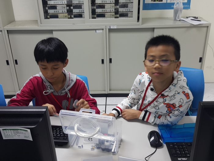105.12.04LEGO體驗營活動照片圖片