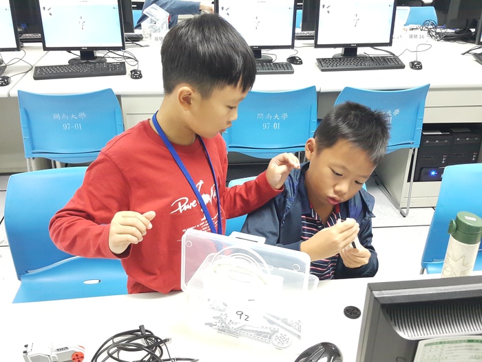 105.12.04LEGO體驗營活動照片圖片