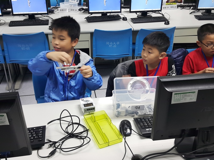 105.12.04LEGO體驗營活動照片圖片