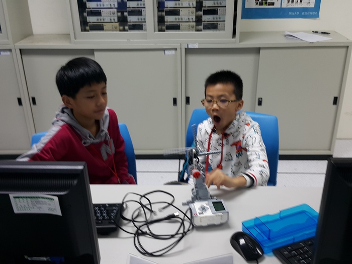 105.12.04LEGO體驗營活動照片圖片