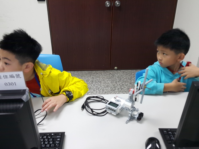 105.12.04LEGO體驗營活動照片圖片