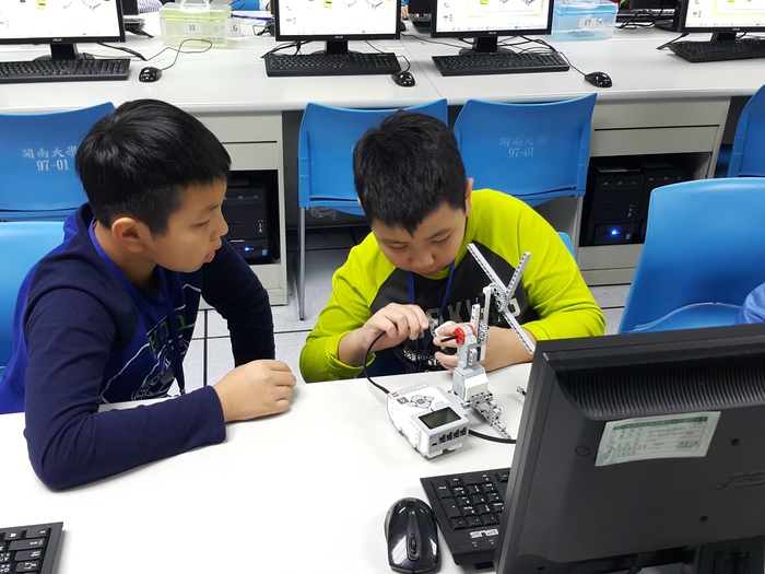 105.12.04LEGO體驗營活動照片圖片