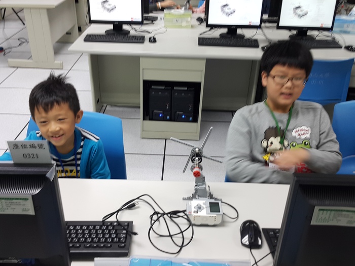 105.12.04LEGO體驗營活動照片圖片