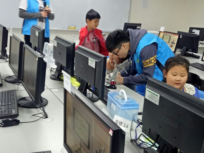 105.12.11LEGO體驗營活動照片圖片