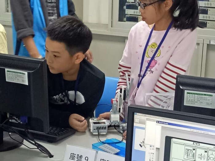 105.12.11LEGO體驗營活動照片圖片