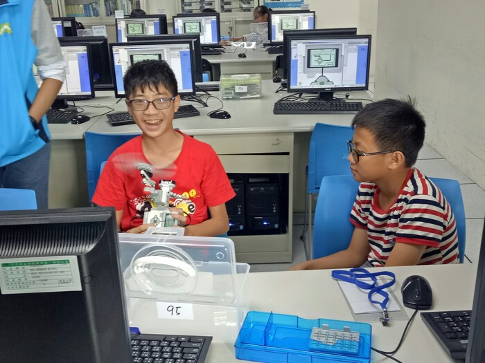 105.12.11LEGO體驗營活動照片圖片