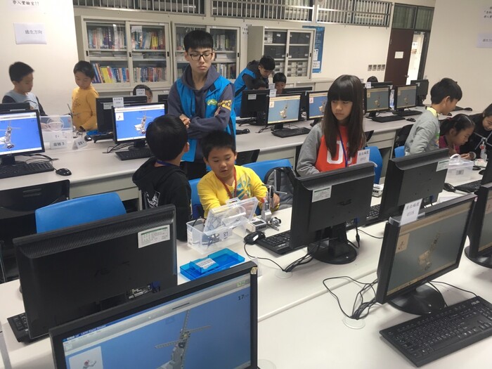 105.12.11LEGO體驗營活動照片圖片