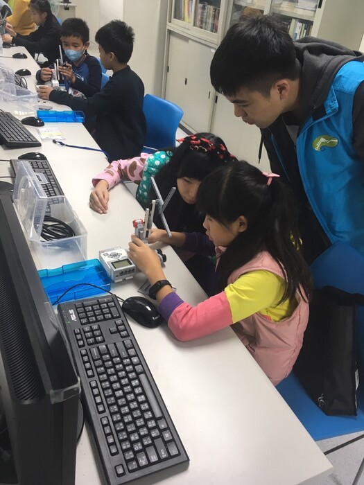 105.12.11LEGO體驗營活動照片圖片